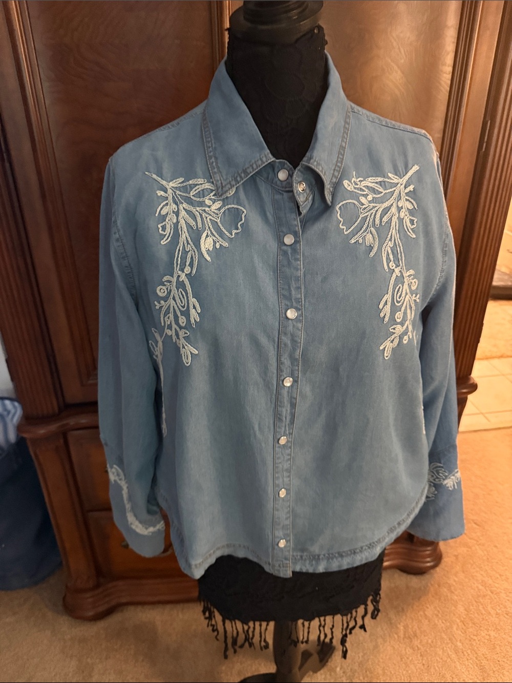 Solitaire Light Blue Denim Shirt with White Floral Embroidery